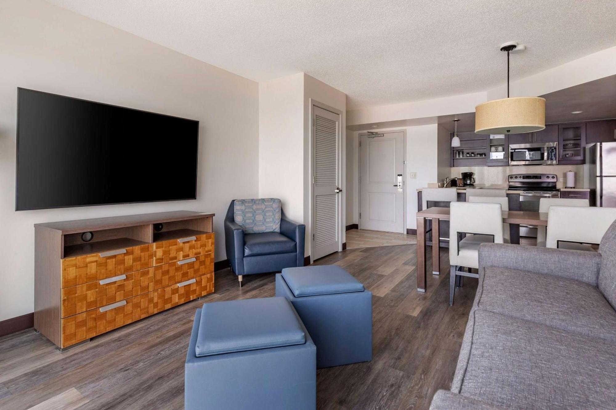 Hilton Vacation Club Oceanaire Virginia Beach Exterior photo